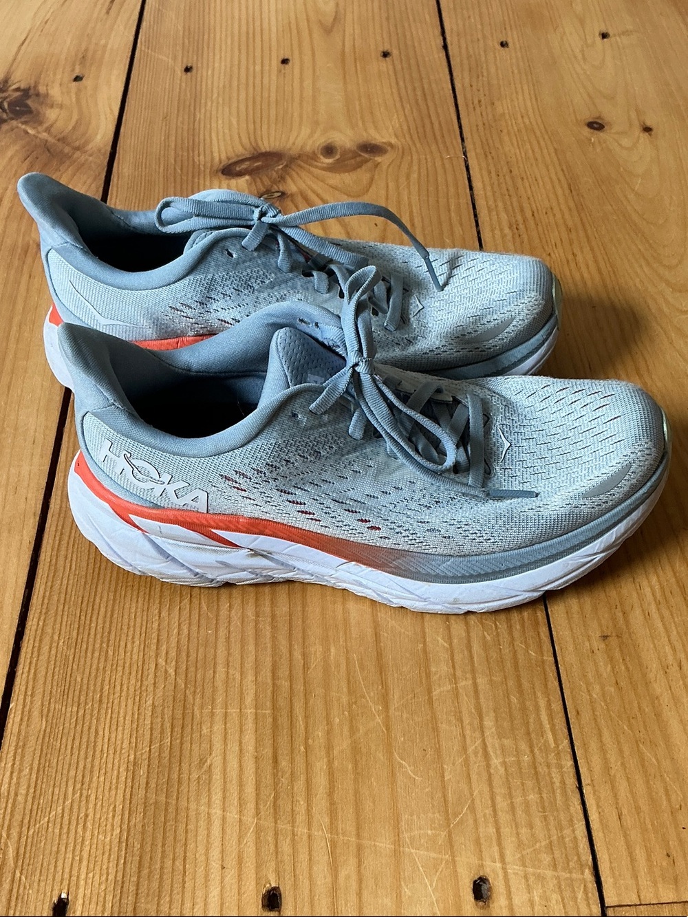 Women's Hoka One One HOKA CLIFTON 8 sz 6